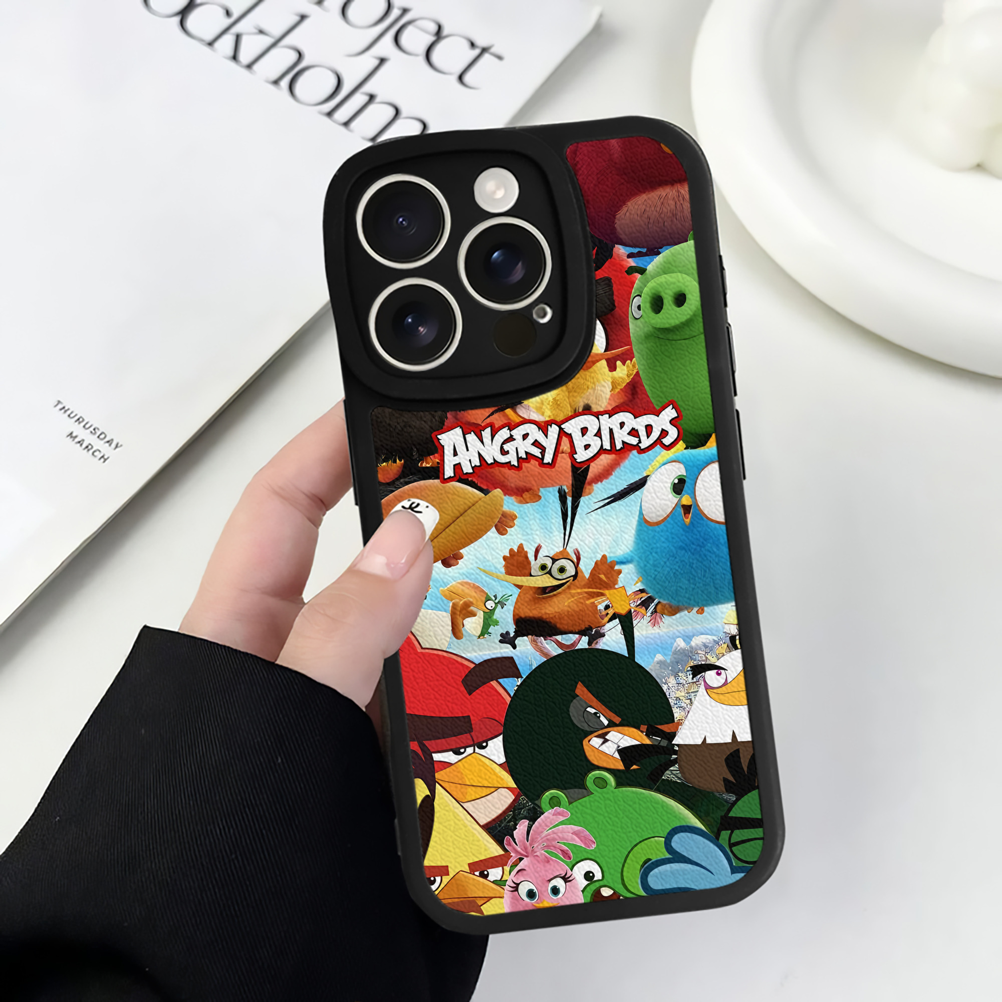 （画像用） Angry Birds アングリーバード 【iPhone 16シリーズ対応】シリコンスマホケース（レザー調） 材質：シリコン
